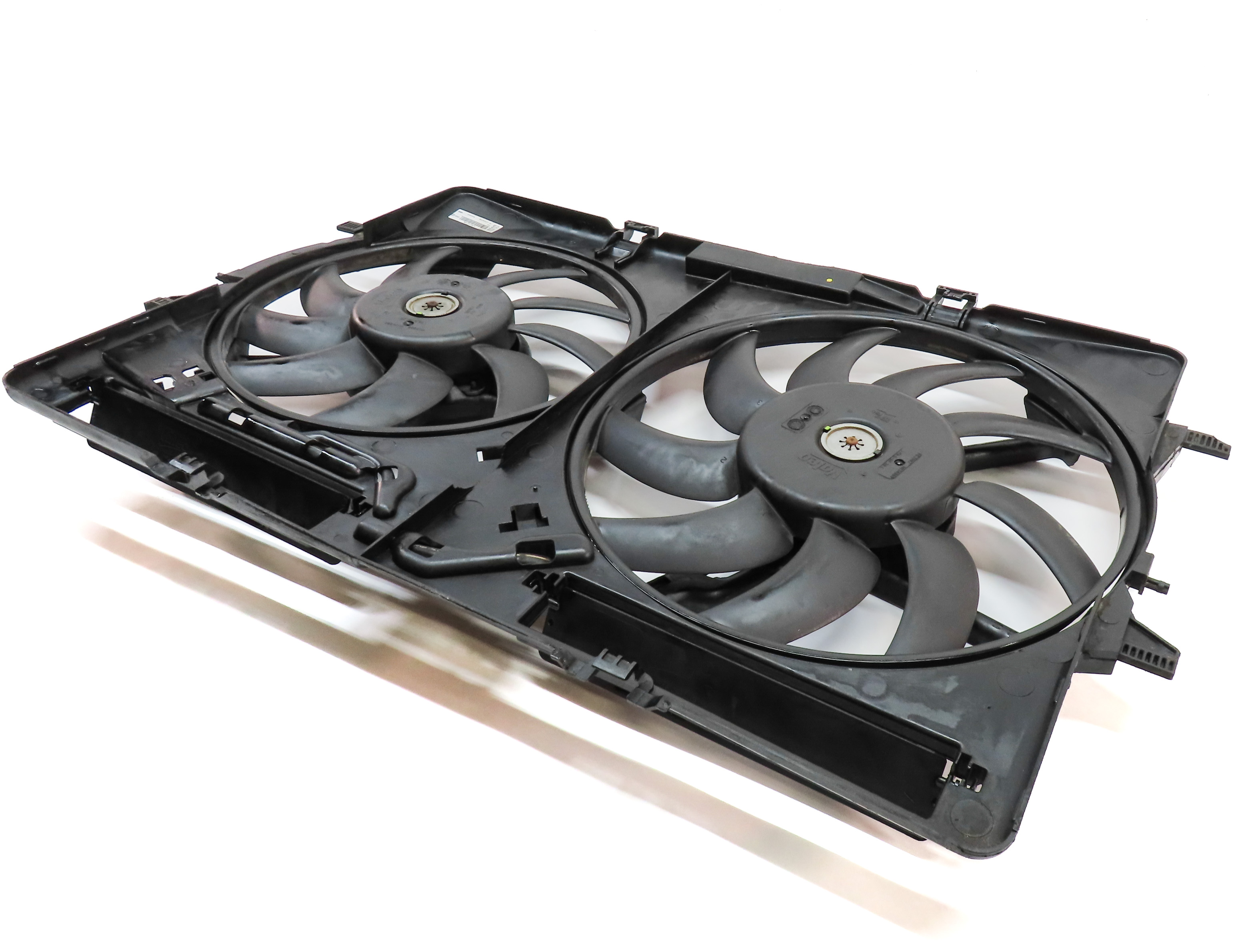 09-17 AUDI A4 A5 Q5 S4 (B8 8T 8R) 2.0L 3.0L 3.2L RADIATOR COOLING FAN w/ SHROUD — exact item pictured